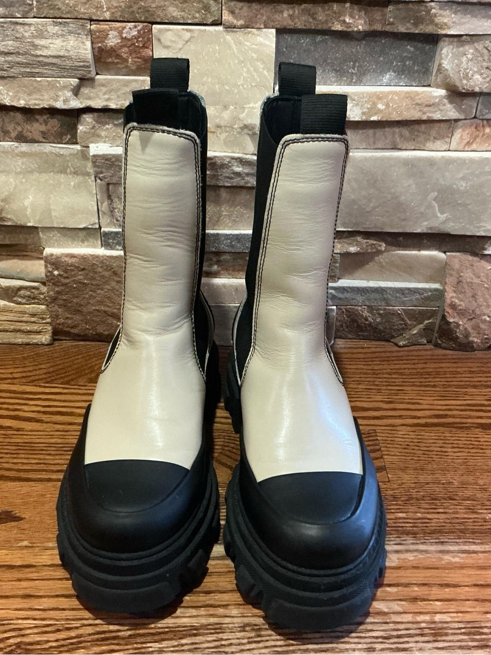 Ganni Leather Cheisea Boots